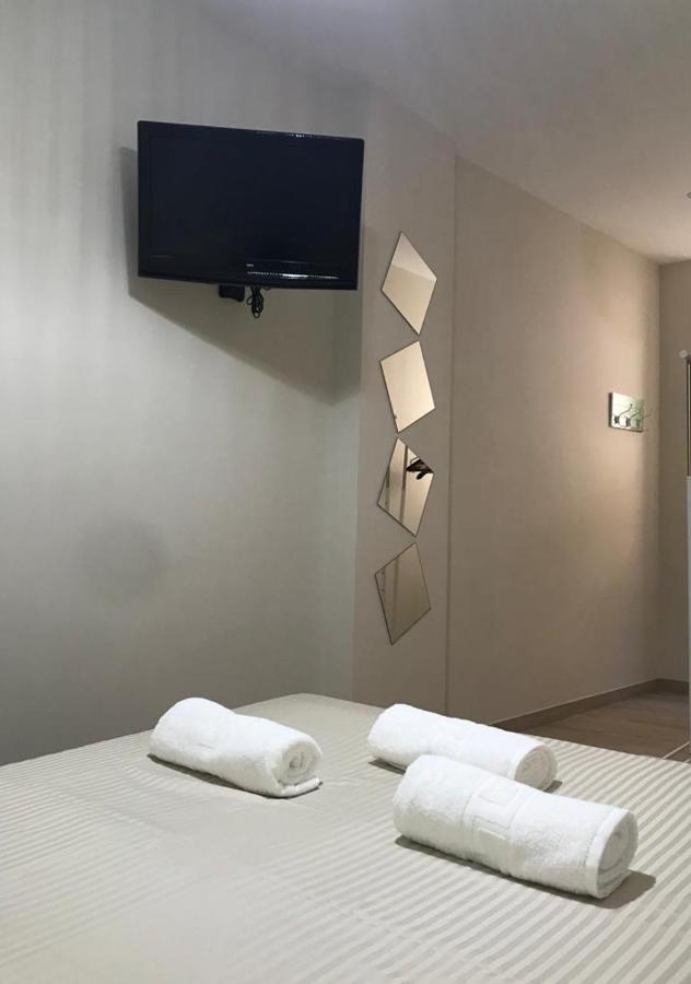 Wish Suite Gran Poder De Sevilla ภายนอก รูปภาพ
